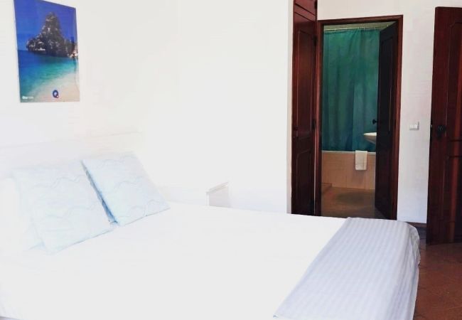 Apartamento em Quarteira - T2 M.Praia 4E 80M PRAIA wi-Fi 6 PESSOAS