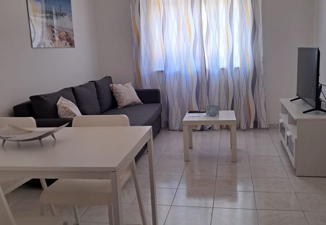 Apartamento em Quarteira - T1 Largo Frente - Familiar