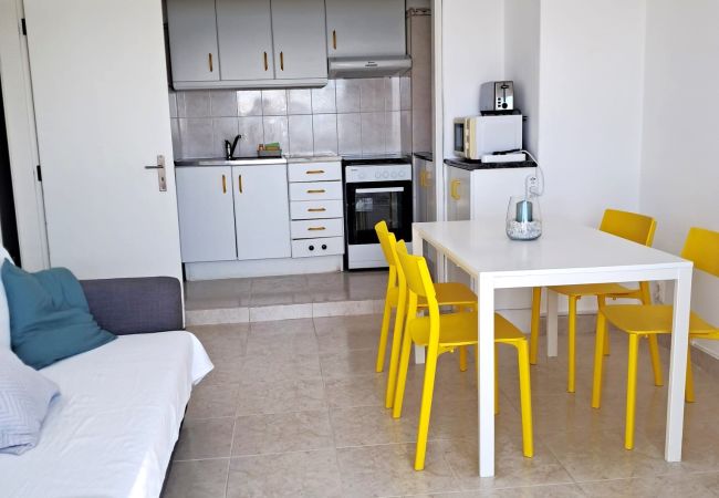 Apartamento em Quarteira - T1 Torre Azul 10 A/C Vista Mar e Praia