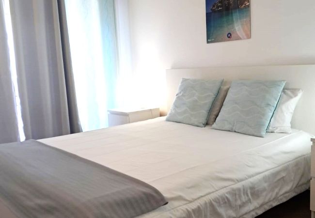 Appartement à Quarteira - T2 M.Praia 4E 80M PRAIA wi-Fi 6 PESSOAS