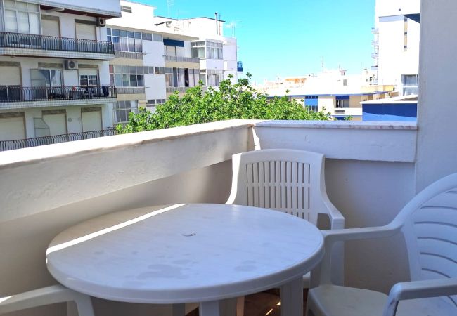 Appartement à Quarteira - T2 M.Praia 4E 80M PRAIA wi-Fi 6 PESSOAS